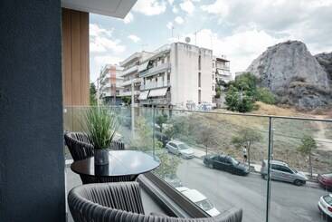 The Edge   Luxury Residences