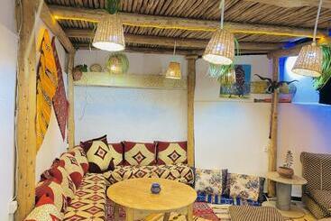 مبيت وإفطار Tizaou Guest House