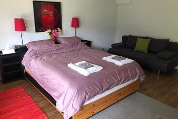 민박 Hop In Nest Cozy Bed&breakfast In Wengen