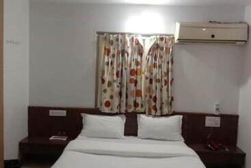 Отель Rajdhani