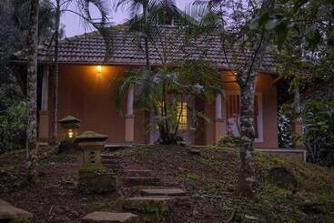 אתר נופש Rain Clouds Wayanad Forest Retreat   The Best Couple Friendly Private Cottages With Bathtub #secures