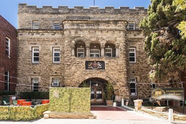 The Old Swan Barracks   Hostel