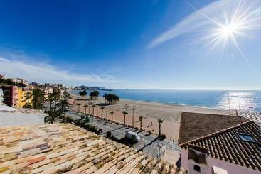 Apartamentos Turisticos Happyvila