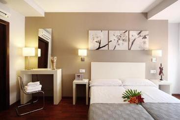 هتل Dormavalencia Hostel Regne