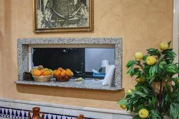 هتل Hostal El Emigrante