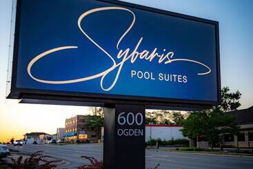 Отель Sybaris Pool Suites