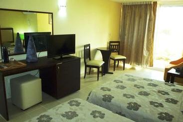 هتل Villa Iguana - Adults Only