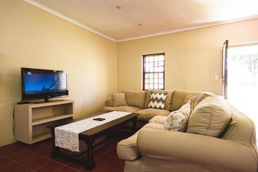 דירות לתיירים Swellendam Self Catering
