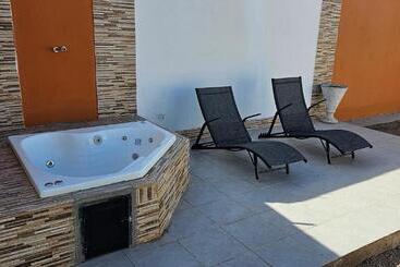 هاستل Complejo Llay