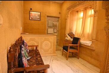 فندق Jaisalmer Queen Desert Camp