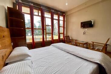 בית מלון כפרי Mansarovar Inn