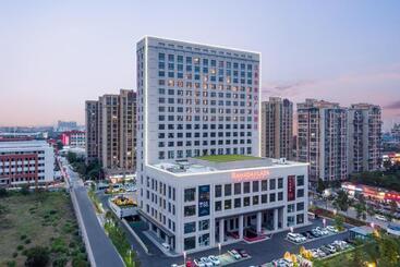 هتل Ramada Plaza By Wyndham Xiamen