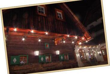 ユースホステル Gasthof & Buschenschank Windisch