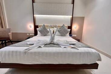 酒店 Kyriad Prestige Ilkal
