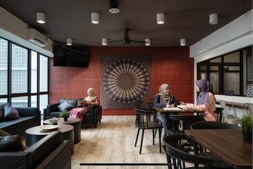 הוסטל The Ship Campus