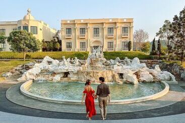 Отель Jupiter Trevi Resort And Spa