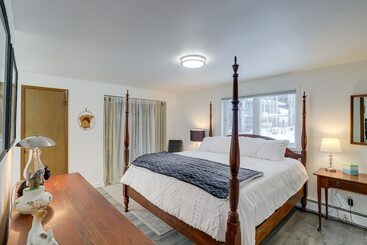 קוטג'' Cozy North Pole Home W/ Mountain & Aurora Views!