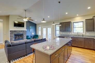 コテージ Quiet Weaverville Home W/ Screened In Porch!