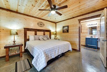 بيت ريفى Pet Friendly Eagletown Home ~ 3 Mi To Kayaking!