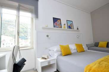 اقامتگاه Lovely 3 Bed House In Sorrento For Families