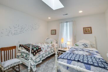 茅舍 Spacious & Secluded Shook Home W/ Private Hot Tub!
