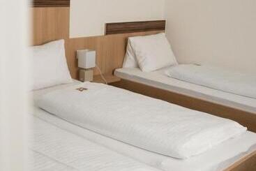 Hotelli Frühstückspension Auer Haus Kargl