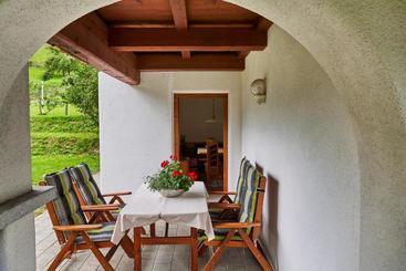 هتل Haus Elfi Fiegl