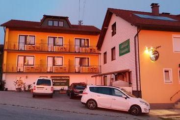 Hotel Gasthaus   Pension Sonnenhof