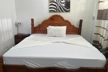 تختخواب و صبحانه Shamanice Lodge & Apartments