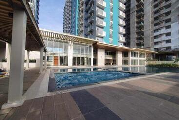 מלון דירות Bacolod Mesavirre Condominium