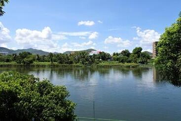 فندق West Wonder Riverside Resort