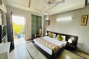 פנסיון Dayal Regency Near Imt Chowk Manesar, Manesar