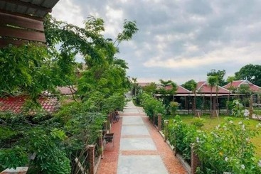 Bed and Breakfast Bat Rice Resort