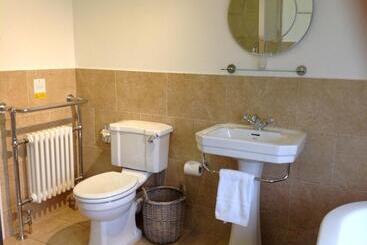 פנסיון The Coach House