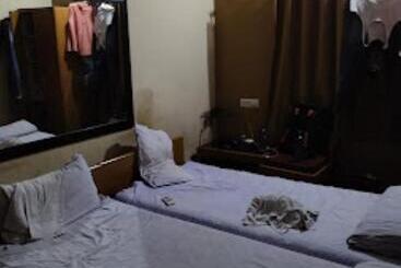 ホテル Puspak Inn Mandabereni