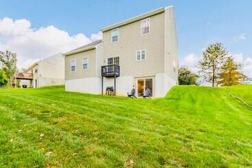 پانسیون Charming Basement Hideaway