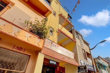 酒店 Spot On Shri Venkateshwara Lodging