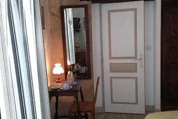 ベッドアンドブレックファースト Mon Repos Chez Sylvie