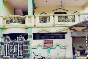 ホテル Oyo Flagship Darbar Guest House
