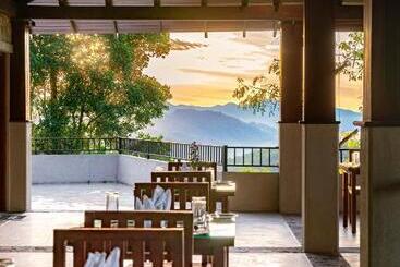 منتجع Celestial Hills   Villas & Suites By The Clarks
