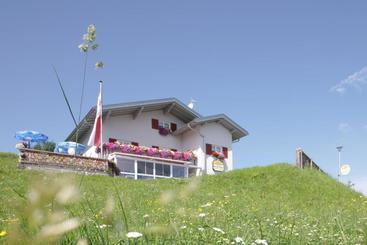 ホテル Alpengasthof Brunella - Stüble
