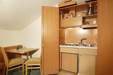 هتل Apart Falkner Resort