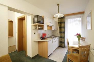 هتل Apart Falkner Resort
