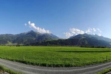 Отель Pension Oberbräu