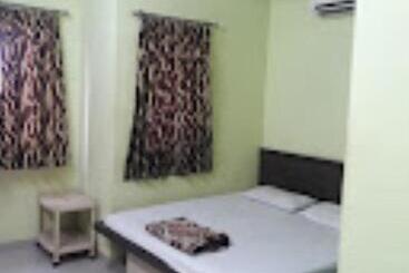 호텔 Kaka Recidency Jalgaon