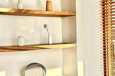 Hotel De  Ocean Land เดอ โอเชี่ยนแลนด์ เกาะล้าน