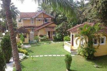 منتجع Holiday Beach Reosrt, Velsao Goa