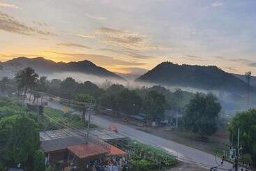 هتل آپارتمان The Courtyard Khaoyai By Kanun