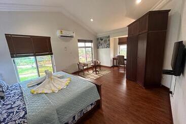 צימר Cozy Hill Gardens