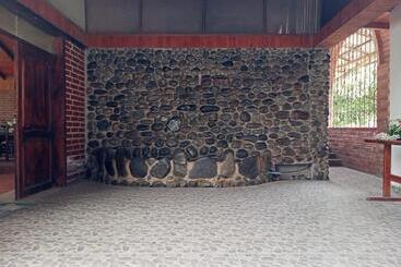 تختخواب و صبحانه Hacienda San Rene